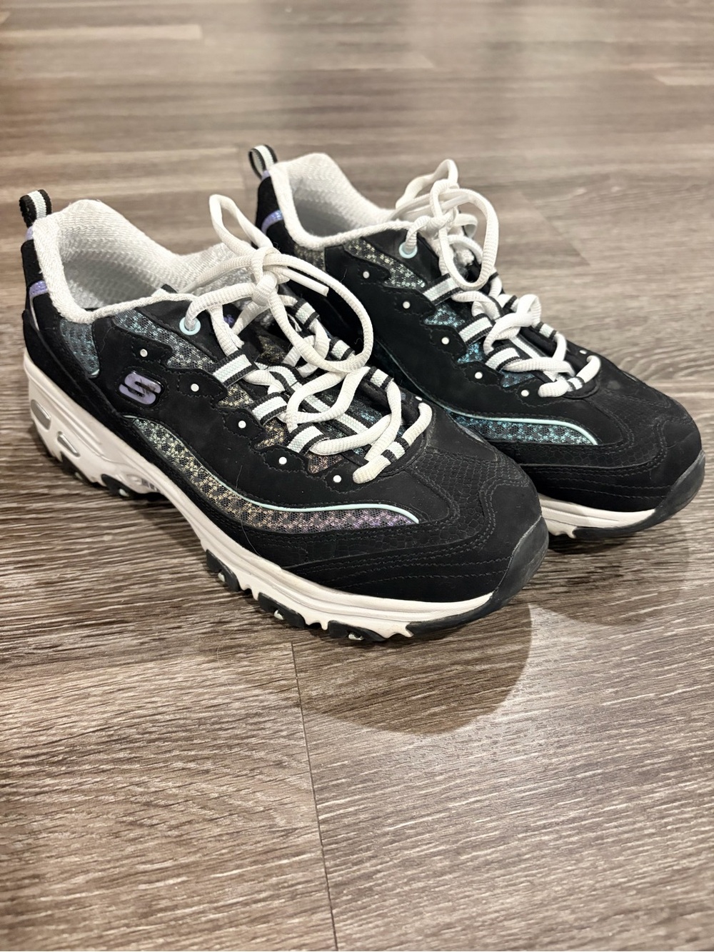 Skechers Women's Black Lace-Up Athletic Sneakers with Iridescent Accents 8.5